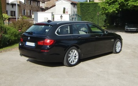 BMW Serie 5 Touring (F11) Luxe 530da Véhicule révisé avec 120 points de contrôle