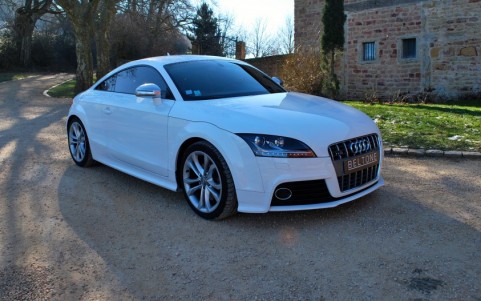 Audi TTS 2.0 TFSI 272 Quattro S-Tronic Vous habitez loin de Lyon ? Nous venons vous chercher à l aéroport.