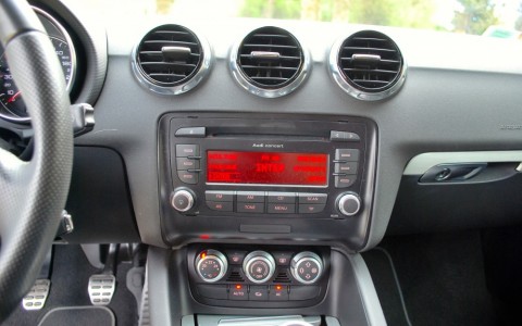 Audi TT 1.8 TFSI 160 S-Line Radio Audi Concert