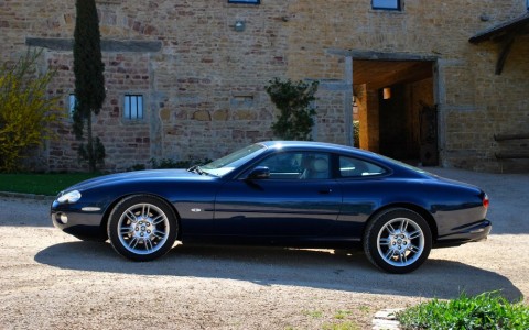 Jaguar XK8 Coupé 4.0 V8 294 cv 