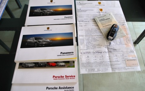 Porsche Panamera 4S PDK Véhicule intégralement suivi par Porsche avec carte grise Française