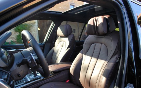 BMW X5 (F85) M50D 381 cv 07S8: Pack Design intérieur Nappa exclusive Mocca
