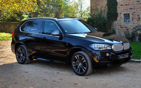 BMW X5 (F85) M50D 381 cv Vous habitez loin de Lyon ? Nous venons vous chercher à la gare où à l'aéroport.