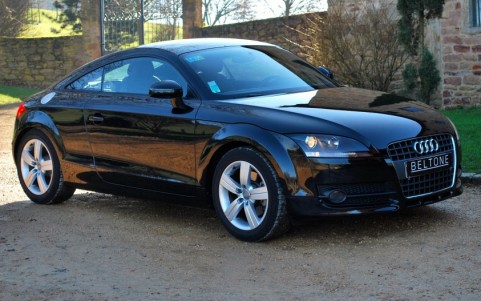 Audi TT Coupé 2.0 TFSI 200cv Stronic Vous habitez loin de Lyon ? Nous venons vous chercher à la gare ou à l'aéroport.