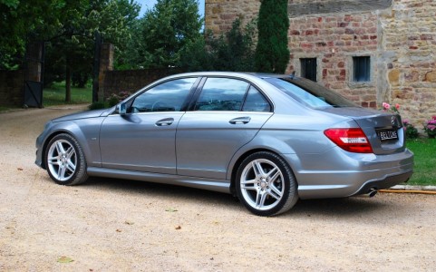 Mercedes C250 Avantgarde 7G-Tronic Kit carrosserie AMG jupes AV/AR et protections de bas de caisse