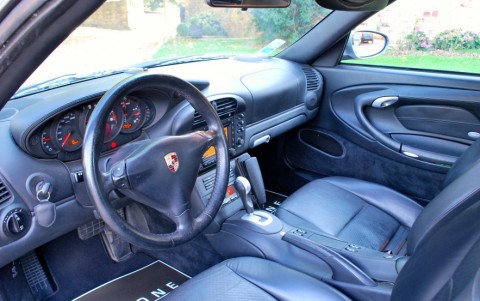 Porsche 996 Carrera Cabriolet 3.6 320 cv 