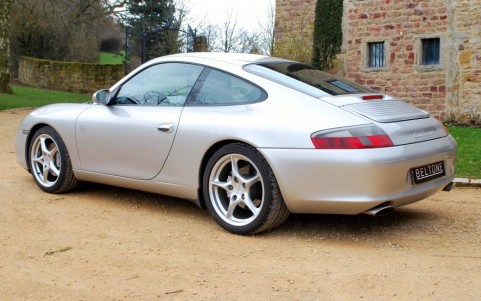 Porsche 996 Carrera 4 3.6 320 cv 