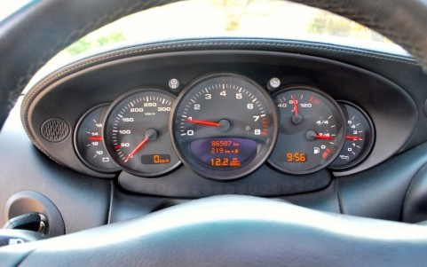 Porsche 996 Carrera 4 3.6 320 cv 