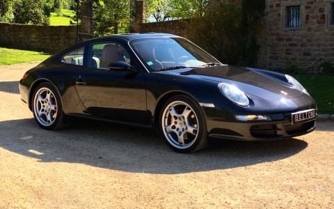 Porsche 997 Carrera S 3.8 355cv Vous habitez loin de Lyon ? Nous venons vous chercher à la gare ou à l'aéroport.