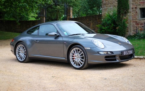 Porsche 997 Carrera 4S 3.8 355cv Vous habitez loin de Lyon ? Nous venons vous chercher à la gare ou à l'aéroport.