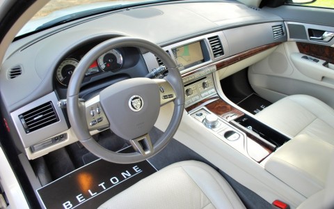 Jaguar XF 5.0 V8 385cv Luxe Premium 