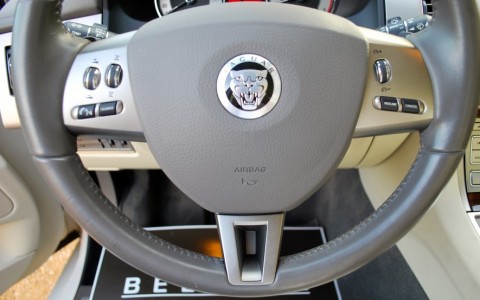 Jaguar XF 5.0 V8 385cv Luxe Premium 