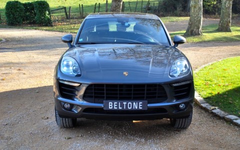 Porsche Macan S Diesel 258cv PDK 8G2 : PDLS + Feux de route automatique & 8JE : Porsche Bi-xénon directionnels.