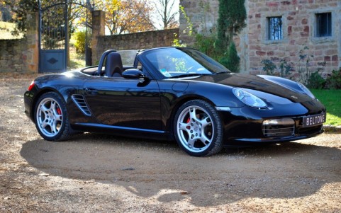 Porsche Boxster 987 3.2 S 280cv Vous habitez loin de Lyon ? Nous venons vous chercher à la gare ou à l'aéroport.