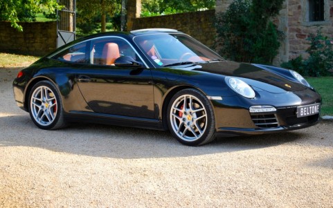 Porsche 997 Targa 4S 3.8 385cv PDK Vous habitez loin de Lyon ? Nous venons vous chercher à la gare ou à l'aéroport.