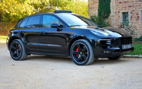 Porsche Macan Turbo Pack Performance