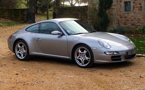 Porsche 997 Carrera 4S 3.8 355cv Vous habitez loin de Lyon ? Nous venons vous chercher à la gare ou à l'aéroport.