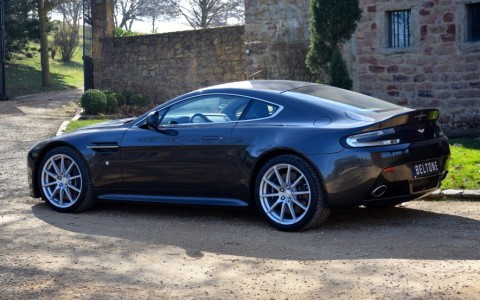 Aston Martin V12 Vantage S coupé  