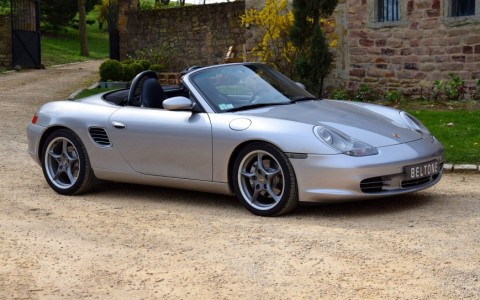 Porsche Boxster S 550 Spyder 266cv Vous habitez loin de Lyon ? Nous venons vous chercher à la gare ou à l'aéroport.