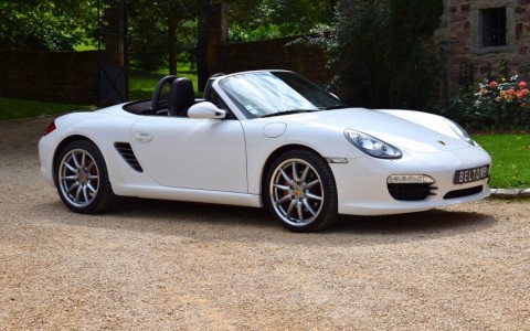 Porsche Boxster S 3.4 310cv PDK Vous habitez loin de Lyon ? Nous venons vous chercher à la gare où à l'aéroport