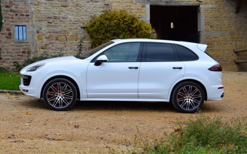 Porsche Cayenne GTS 3.6 440cv 4KF : Vitrage arrière fumé 