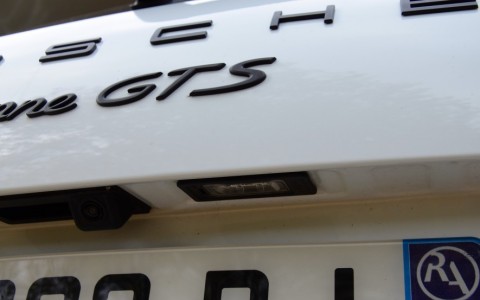 Porsche Cayenne GTS 3.6 440cv 7X8 : Caméra de recul incluant l'assistance parking AV/AR 