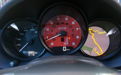 Porsche Cayman GTS PDK Fond de compte-tours Rouge Carmin (Pack intérieur GTS).