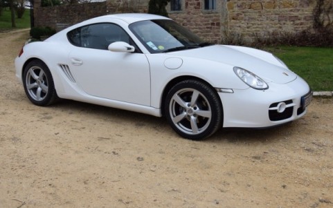 Porsche Cayman 987 2.7 245cv Vous habitez loin de Lyon ? Nous venons vous chercher à la gare ou à l'aéroport.