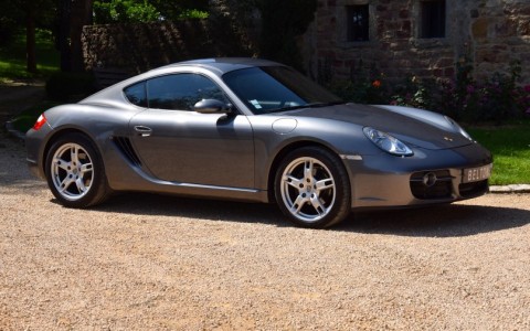 Porsche Cayman 987 2.7 245cv Vous habitez loin de Lyon ? Nous venons vous chercher à la gare ou à l'aéroport.