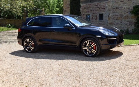 Porsche Cayenne Turbo 4.8 V8 500cv