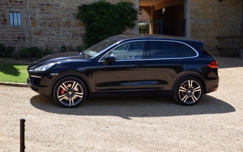 Porsche Cayenne Turbo 4.8 V8 500cv 4KF : Vitrage arrière fumé